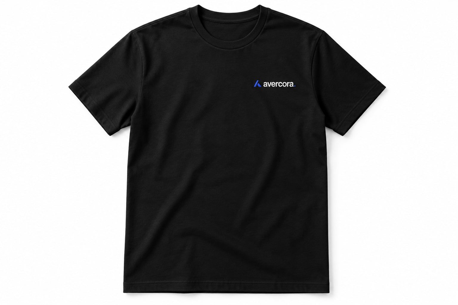 Conceito: camiseta preta com a logo bordada